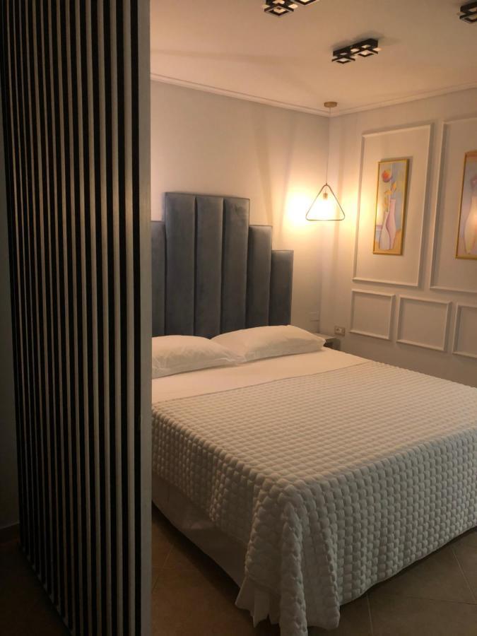 Lyden Hotel Голем Екстериор снимка
